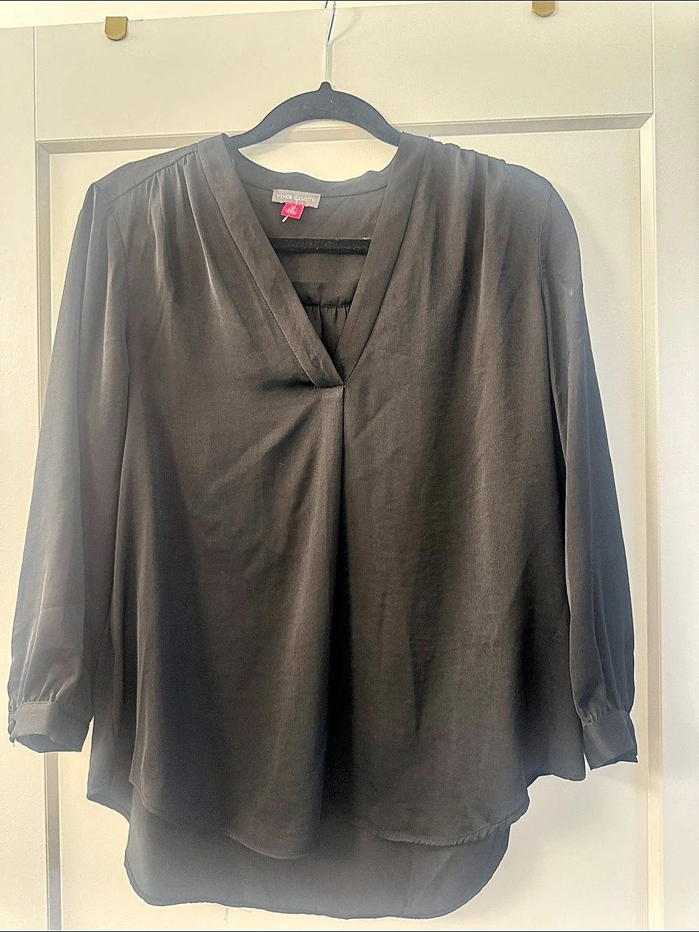 Vince Camuto Long Sleeve Blouse in Black Size Medium Like New
